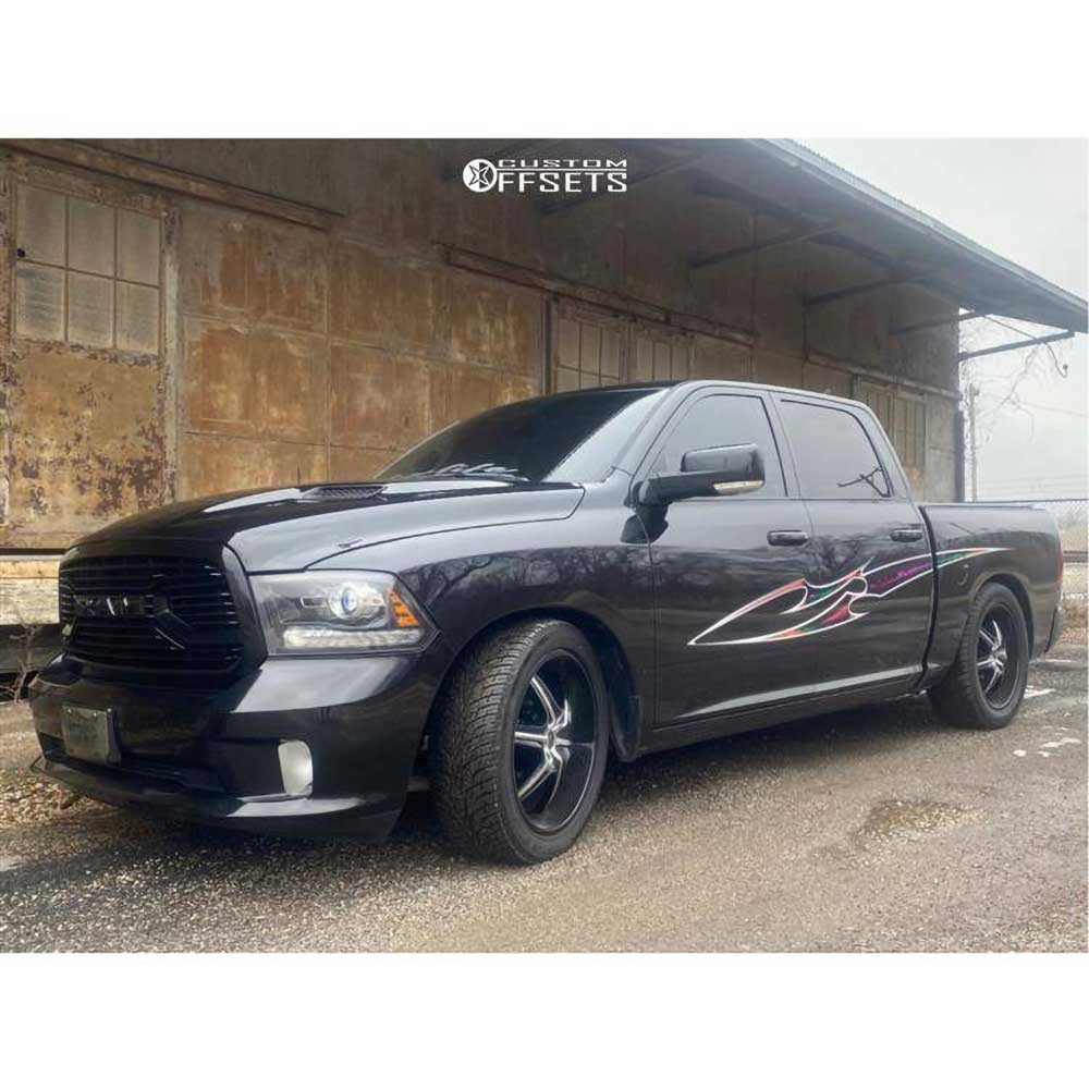 Cerchio in lega HE891 Gloss Black Helo - Autoricambi4x4