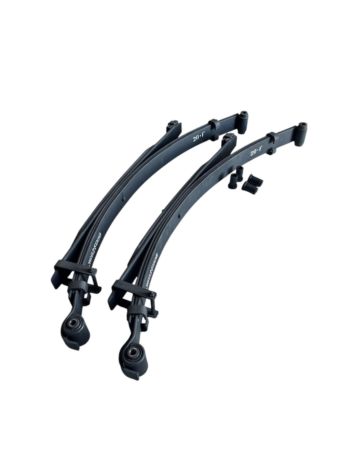 COPPIA BALESTRE POSTERIORI 5 FOGLI MITSUBISHI L200 FINO AL 2005 (completi di boccole e gommini) - Autoricambi4x4