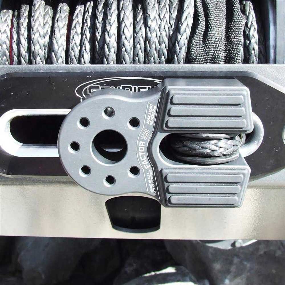 Flatlink con perno in titanio e protezione in gomma grigia Factor 55 - Autoricambi4x4