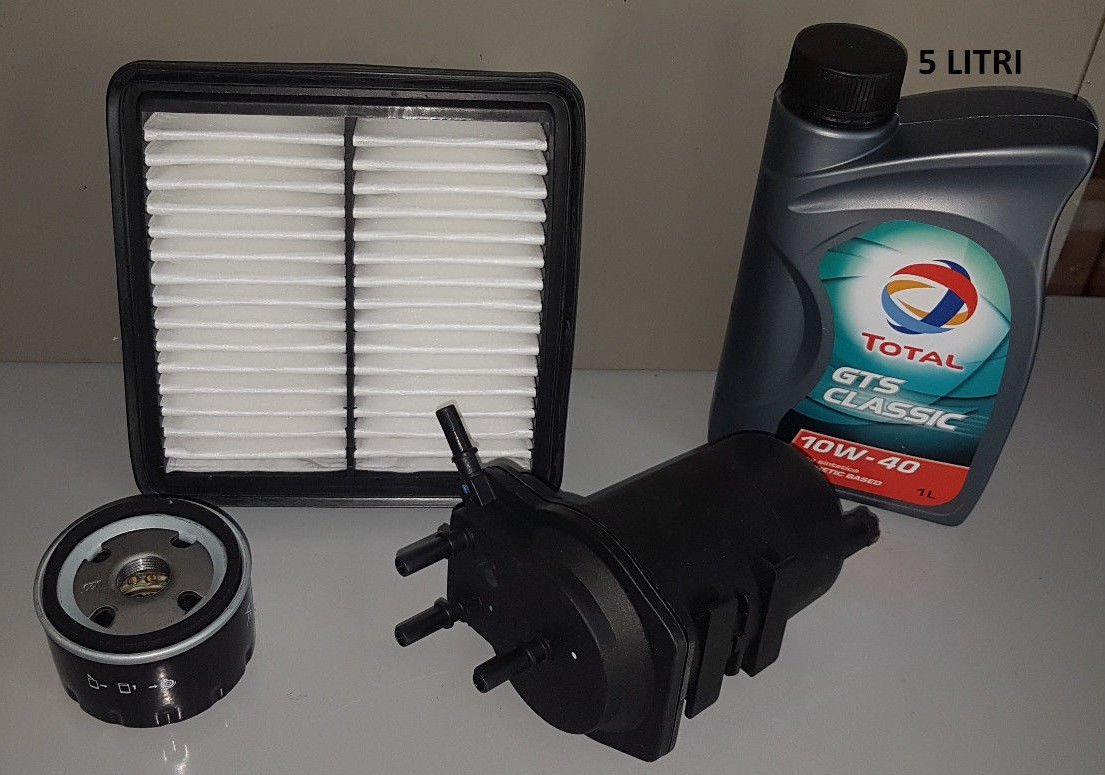 KIT TAGLIANDO 3 FILTRI+LITRI 5 TOTAL 10W40 SUZUKI JIMNY 1.5 DDiS 4WD DAL 2003 ( COD. MOTORE K9K 700 ) - Autoricambi4x4