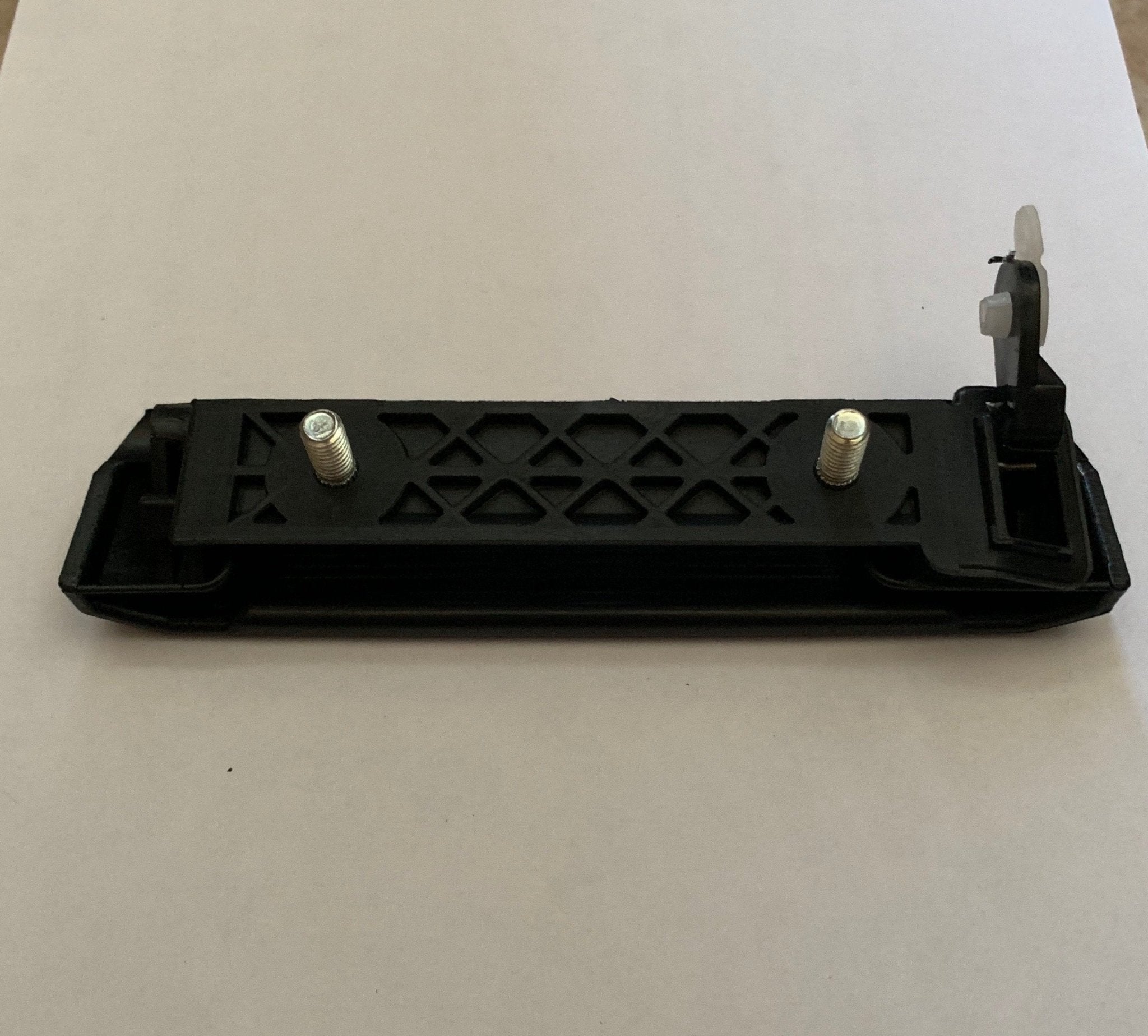 MANIGLIA ESTERNA DESTRA NISSAN KING CAB D21 DAL 1986 AL 1992 - Autoricambi4x4