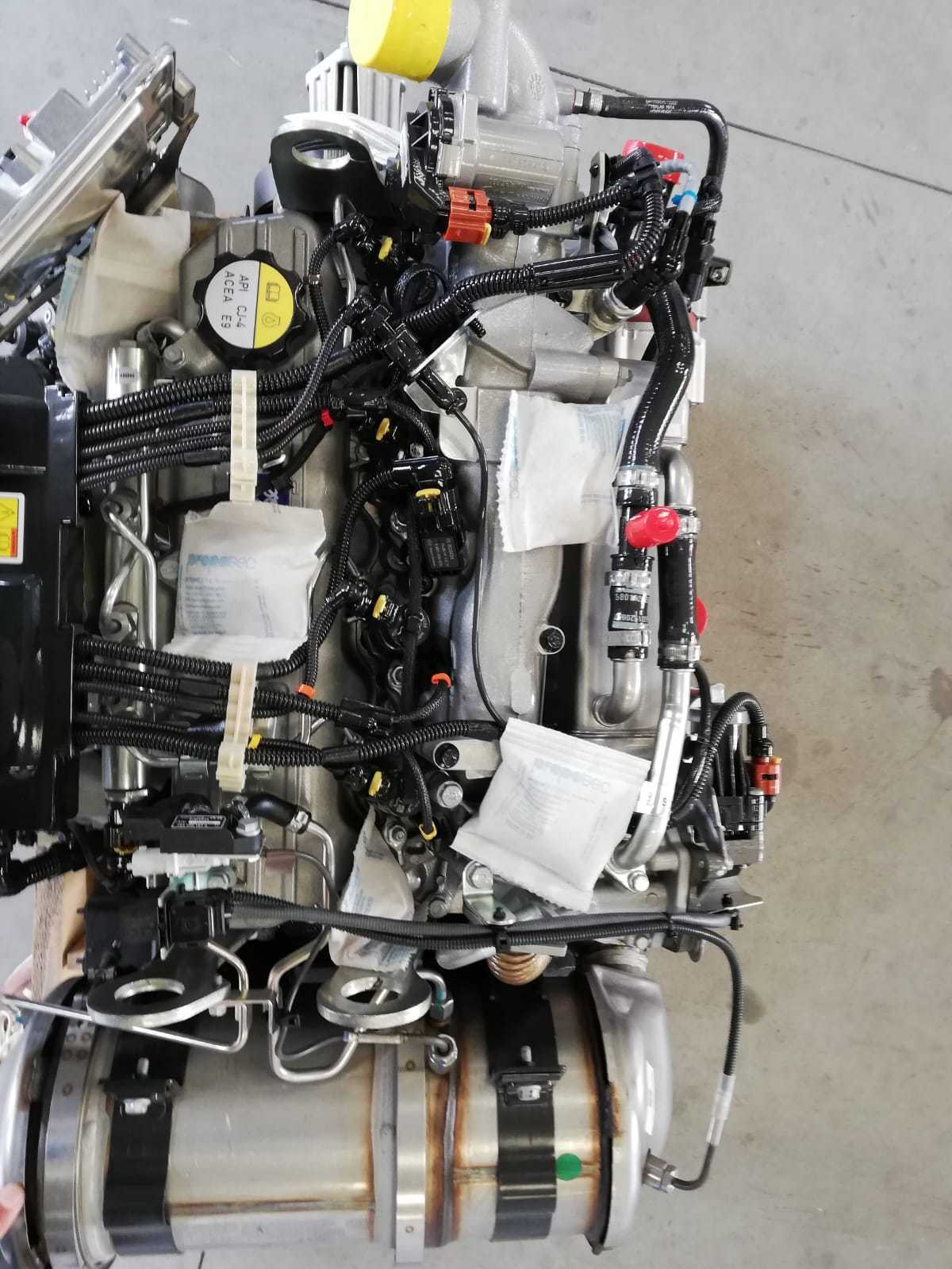 MOTORE NUOVO PERKINS 4 CILINDRI TURBO_ COMMORAIL CON CENTRALINA - Autoricambi4x4