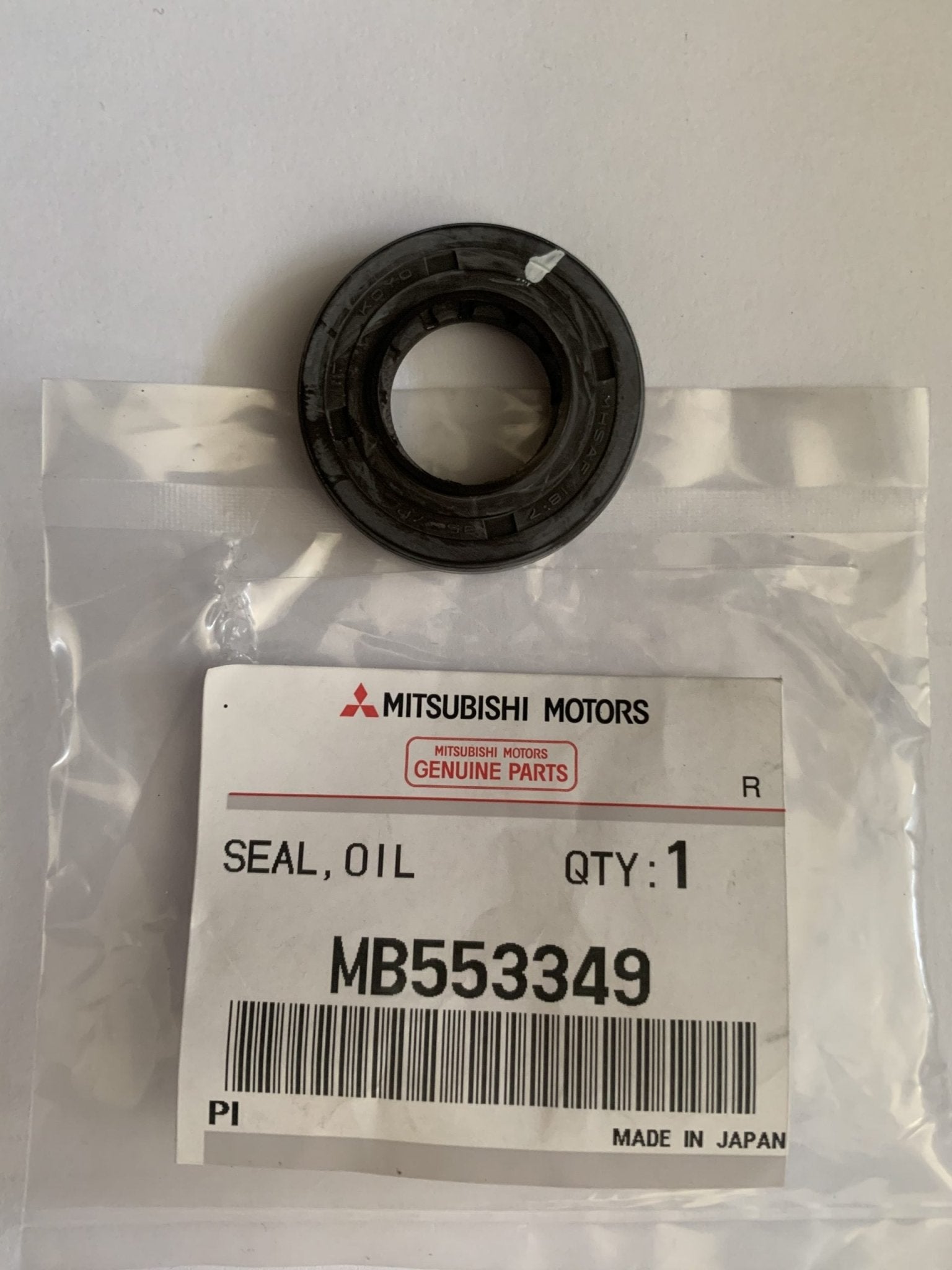 PARAOLIO SERVOSTERZO MITSUBISHI (ORIGINALE) - Autoricambi4x4