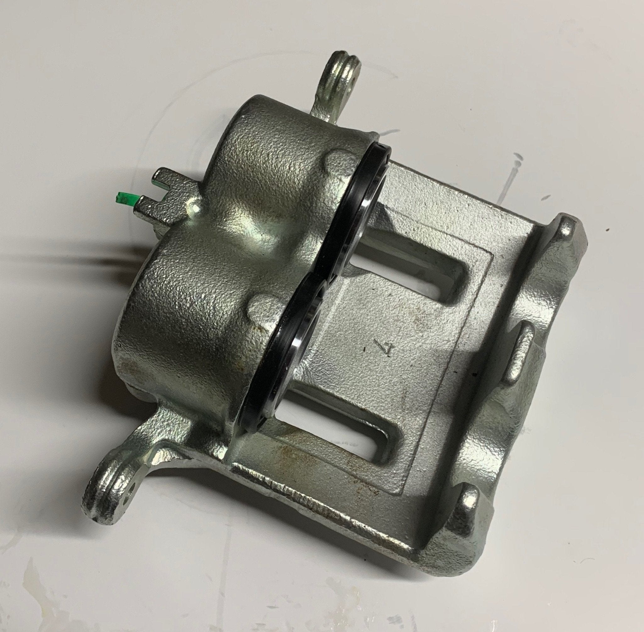 PINZA FRENO ANTERIORE DESTRO NISSAN NAVARA (D22)/ KING KAB (D22) - Autoricambi4x4