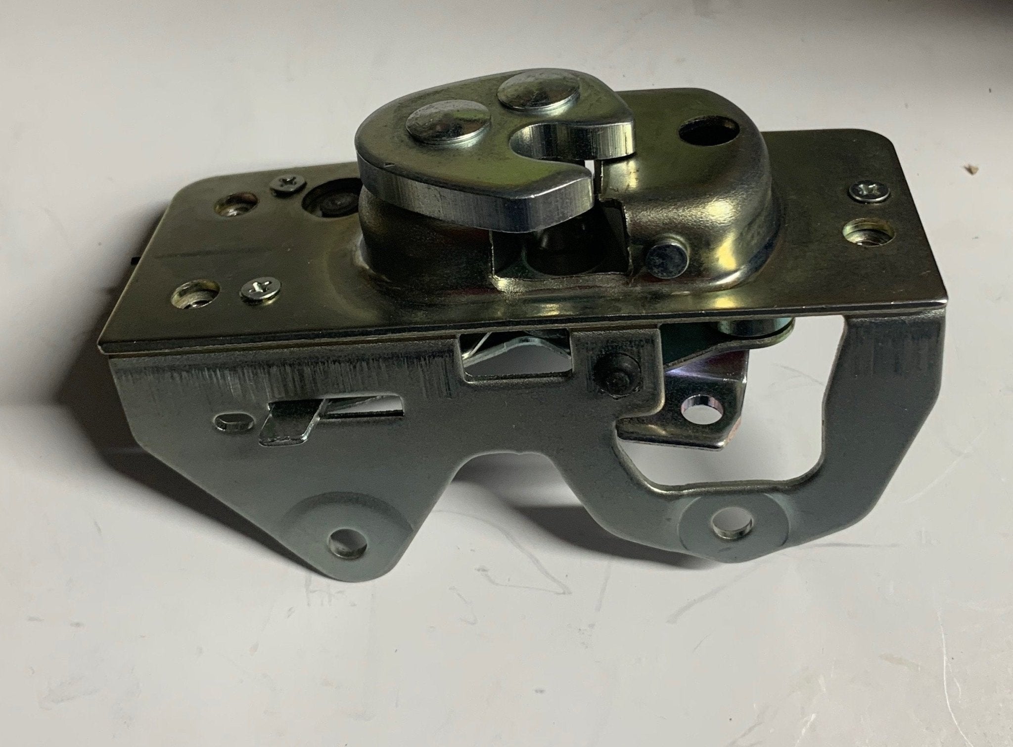 SERRATURA COFANO POSTERIORE SUZUKI (ORIGINALE) - Autoricambi4x4