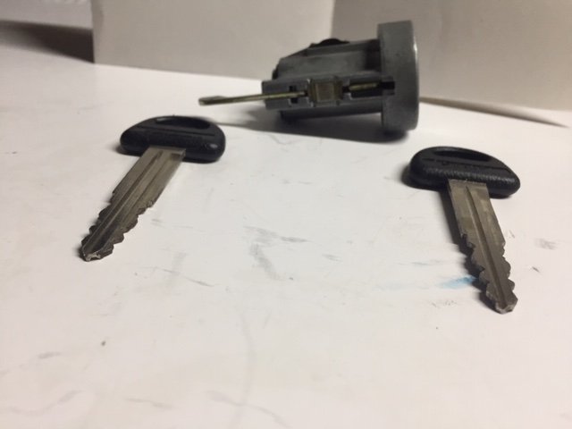 CILINDRO QUADRO + CHIAVE / BLOCCHETTO AVVIAMENTO MITSUBISHI - Autoricambi4x4