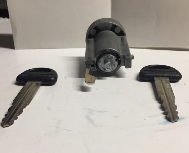 CILINDRO QUADRO + CHIAVE / BLOCCHETTO AVVIAMENTO MITSUBISHI - Autoricambi4x4