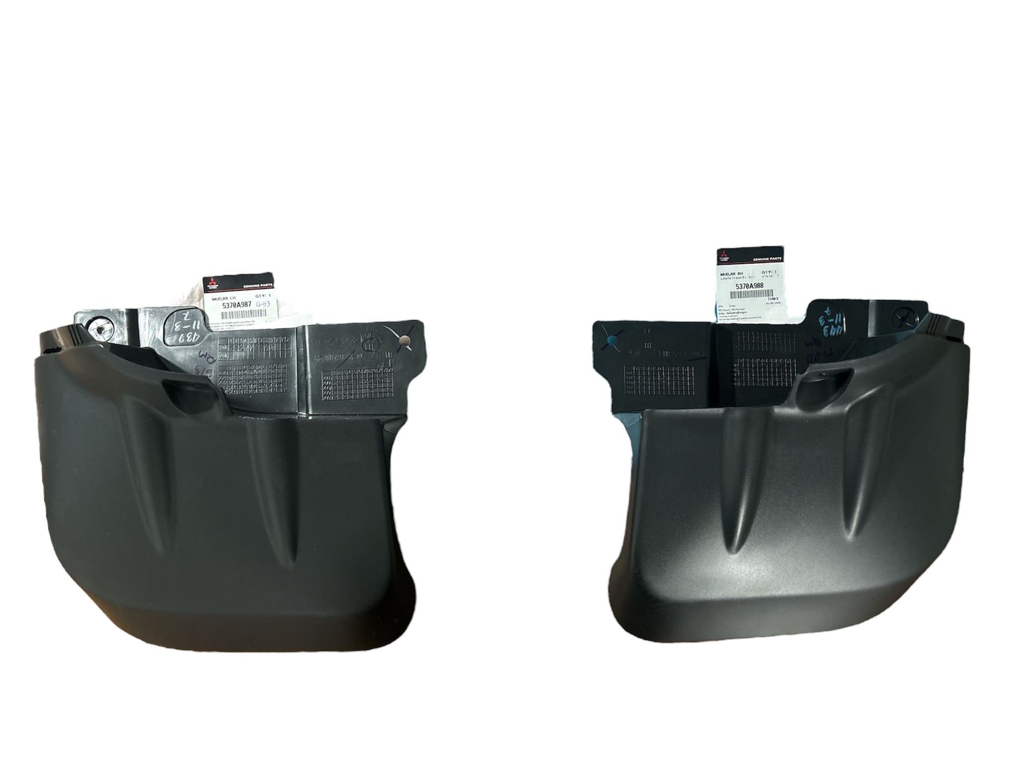 COPPIA PARASPRUZZI POSTERIORI MITSUBISHI L200 DAL 2006 AL 2015 (ORIGINALI) - Autoricambi4x4