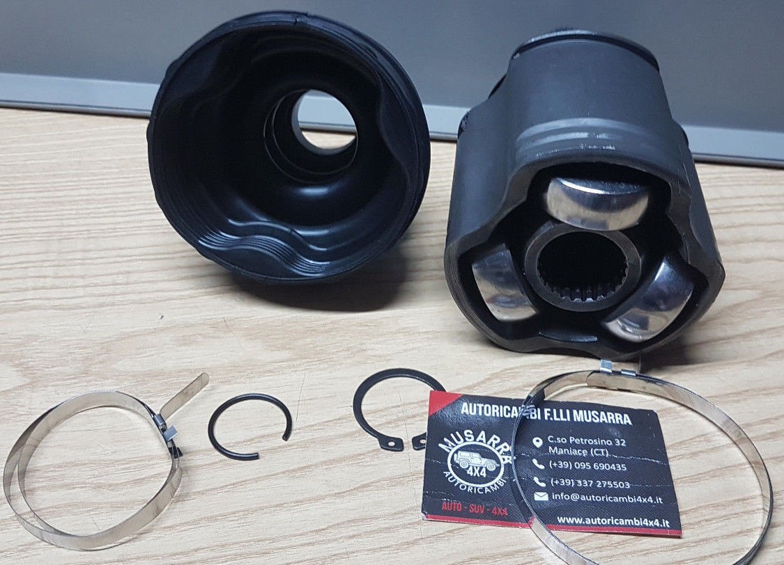 GIUNTO OMOCINETICO LATO CAMBIO ANTERIORE 24X47X27 TOYOTA LAND CRUISER KZJ90 3.0/ 4 RUNNER - Autoricambi4x4