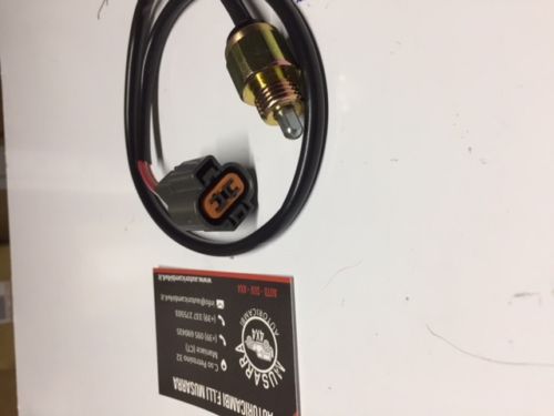 INTERRUTTORE LUCE DI RETROMARCIA MITSUBISHI ORIGINALE - Autoricambi4x4