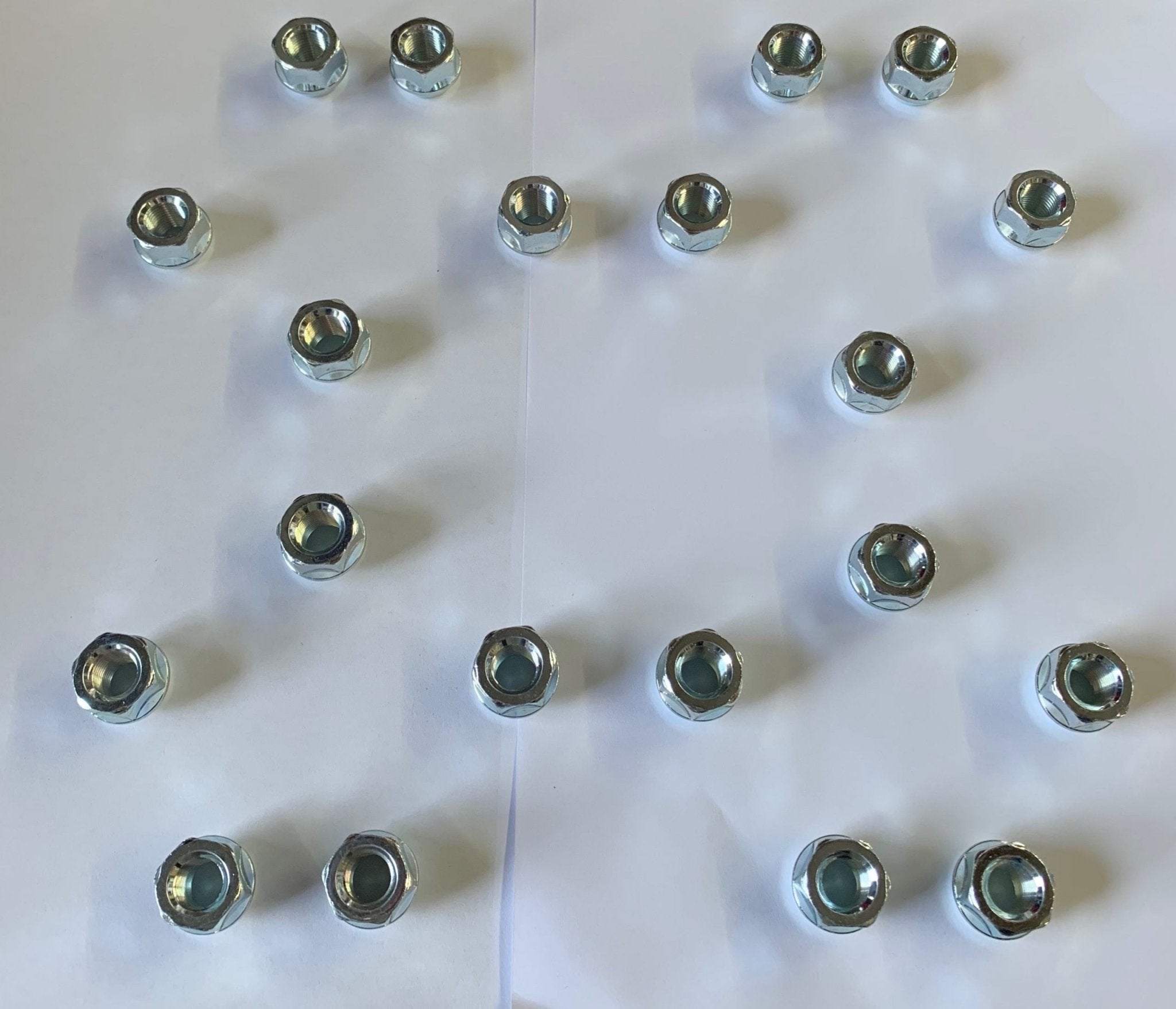 KIT DADO RUOTA SUZUKI SJ410/ SJ413/ VITARA/ SAMURAI (kit 20 pezzi) - Autoricambi4x4