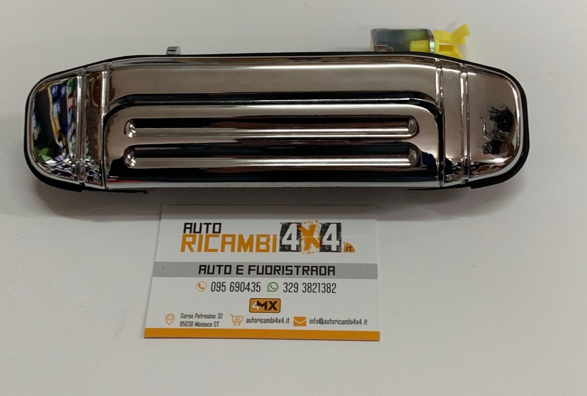 MANIGLIA ESTERNA CROMATA POSTERIORE SINISTRA MITSUBISHI PAJERO 2°SERIE 4 PORTE (con linguetta più lunga) - Autoricambi4x4