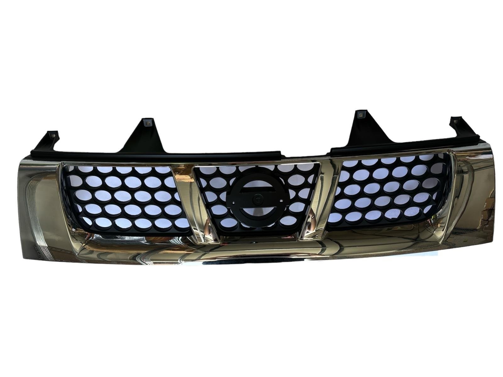 MASCHERINA/ GRIGLIA ANTERIORE CROMATA NISSAN KING CAB D22/ NAVARA D22 DAL 2001 AL 2010 - Autoricambi4x4