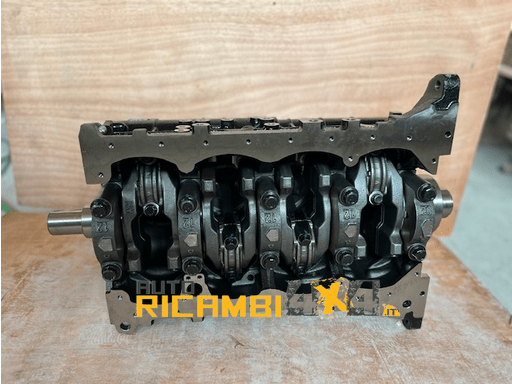 MONOBLOCCO/ MOTORE PARZIALE TOYOTA LAND CRUISER KZJ70/ KZJ90 3.0 (senza testata) (1KZ - T) - Autoricambi4x4