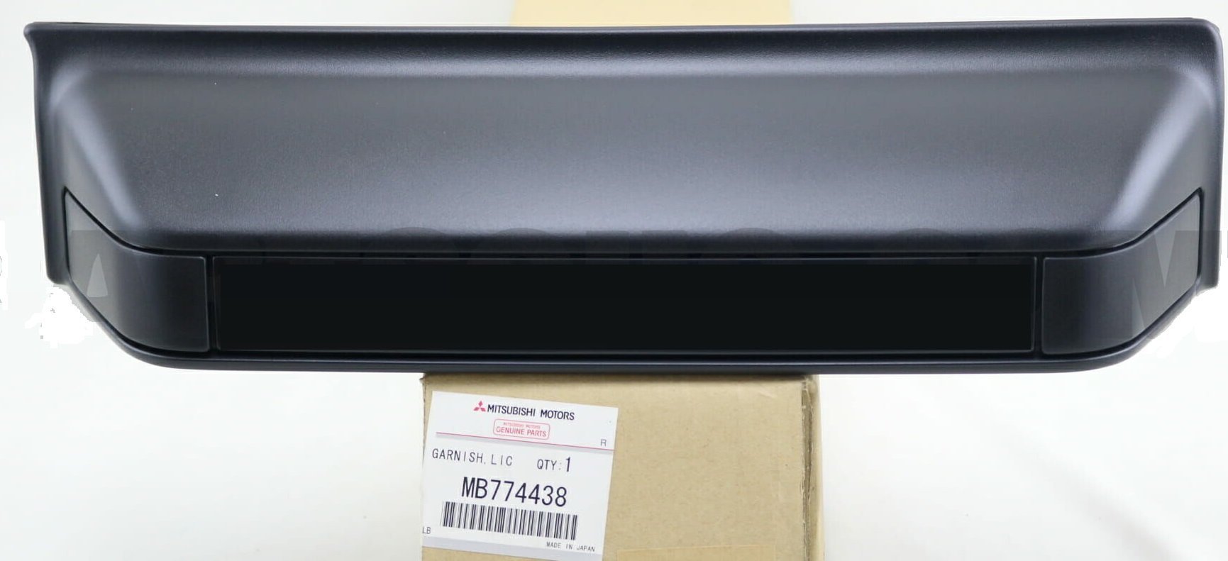 SUPPORTO FANALE TARGA/ PORTA TARGA MITSUBISHI PAJERO (ORIGINALE) - Autoricambi4x4