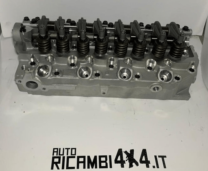 TESTATA MOTORE COMPLETA VALVOLE INCASSATE MITSUBISHI PAJERO/L200/ HYUNDAI GALLOPER - Autoricambi4x4