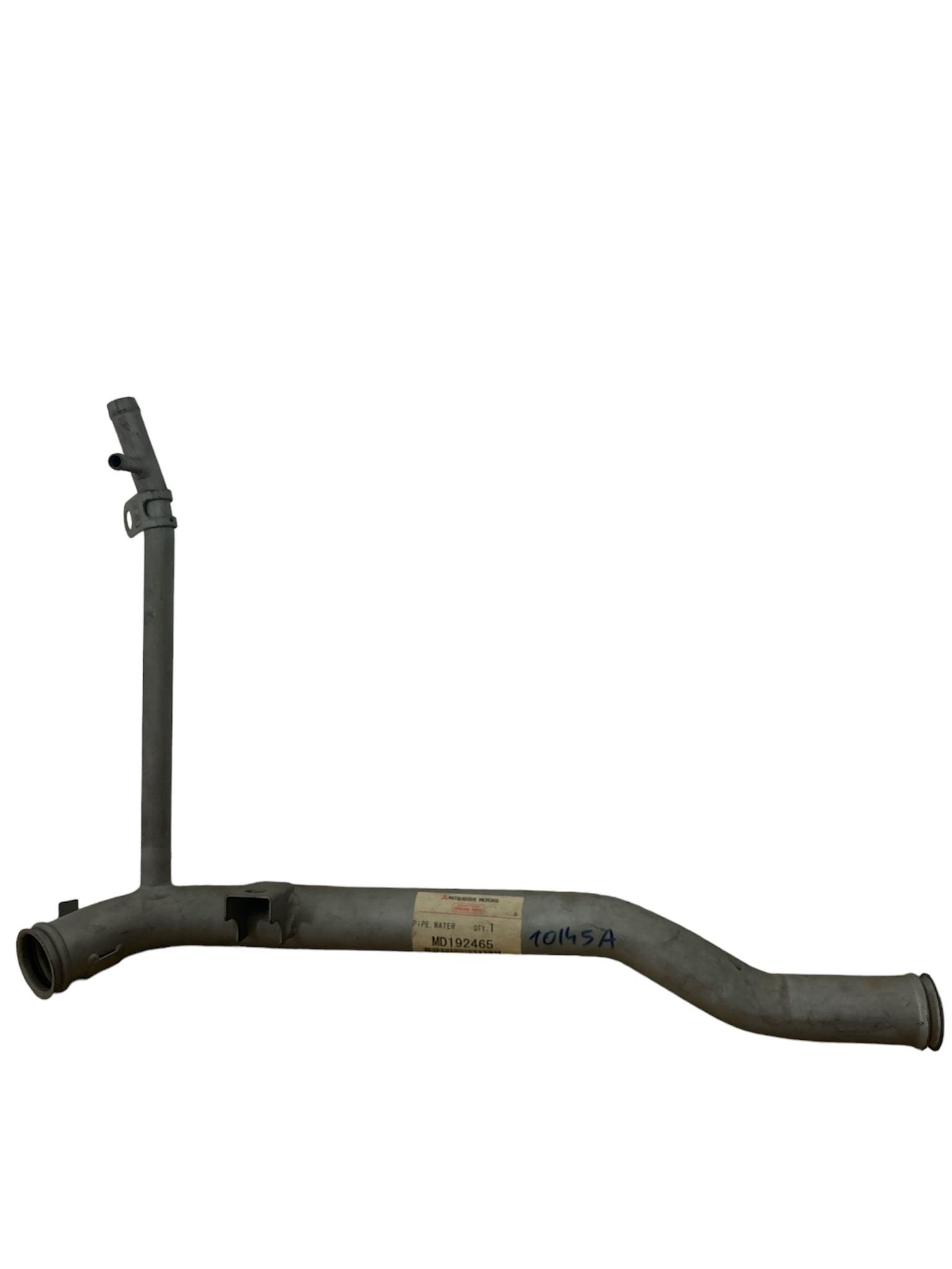 TUBO ENTRATA POMPA ACQUA MITSUBISHI CHARIOT/ GALANT (ORIGINALE) - Autoricambi4x4