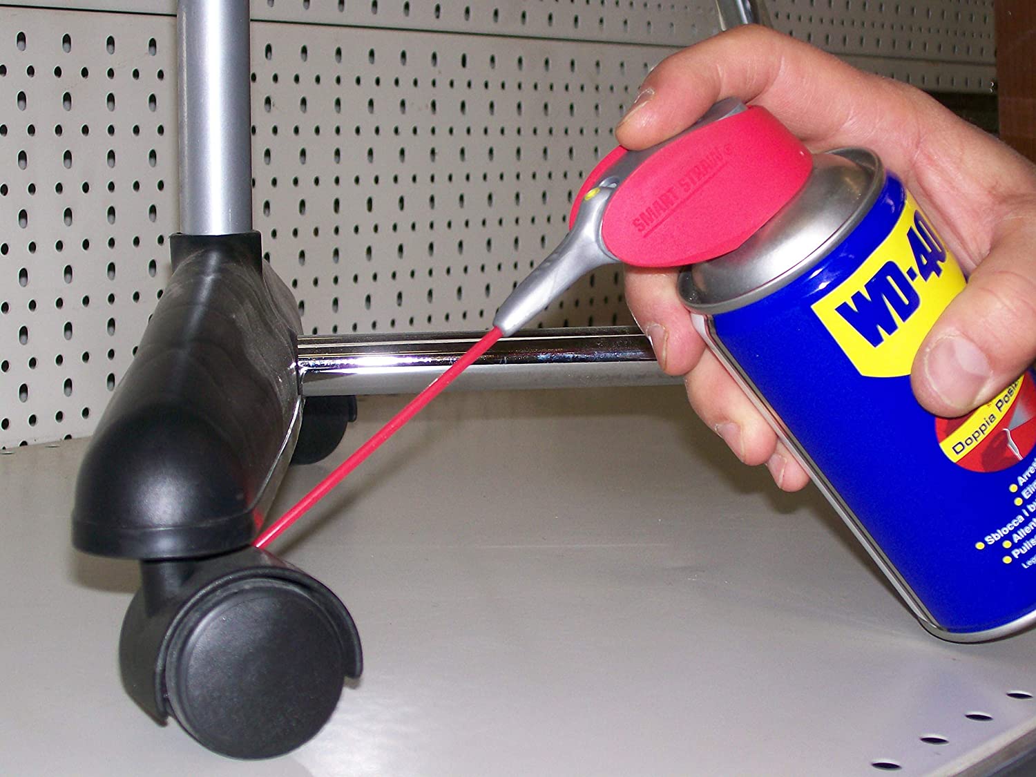 WD - 40 SPRAY/PRODOTTO MULTIFUNZIONE A DOPPIA POSIZIONE - Autoricambi4x4